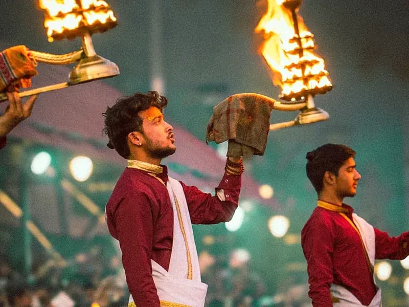 Arrive in Varanasi · Ganga Aarti