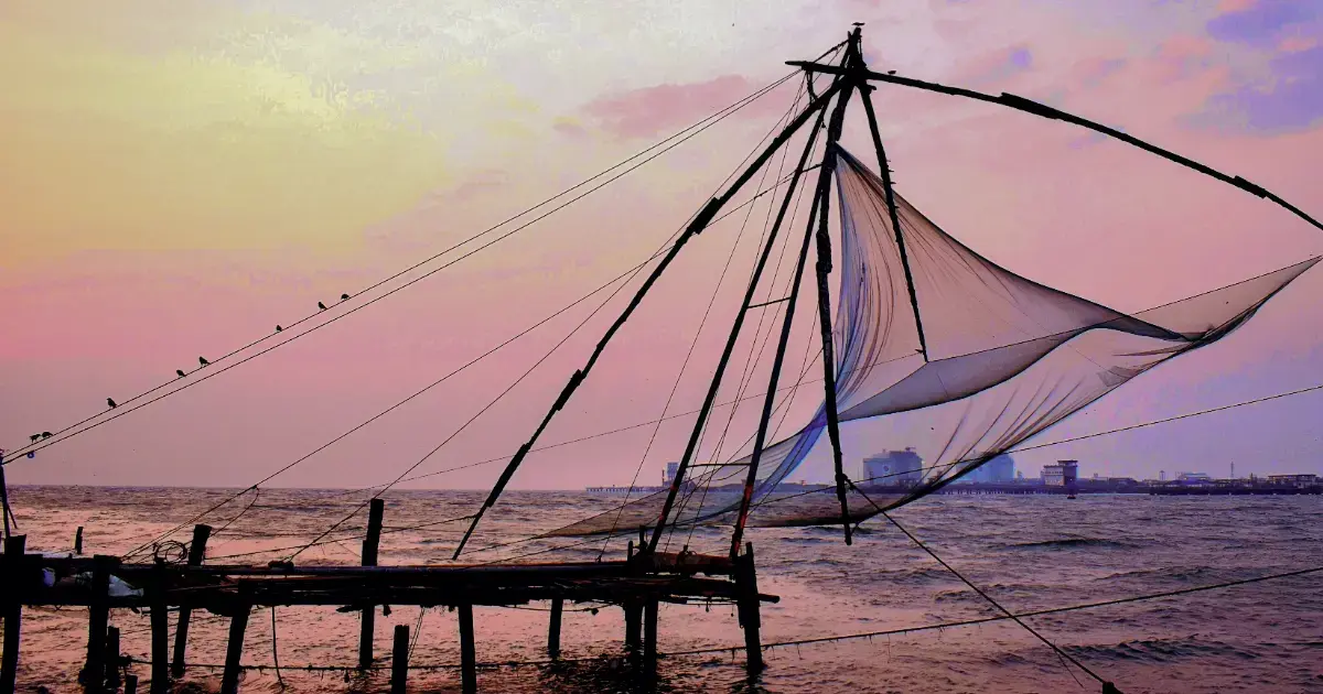 Kerala Lite - Waterfalls & Backwater Escape