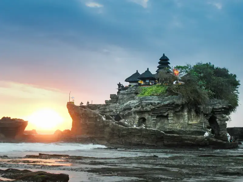 Balinese Massage & Tanah Lot Temple